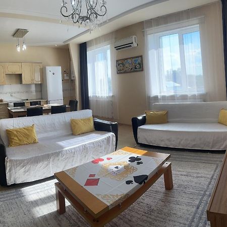 Просторная И Уютная 3Х Комнатная В Центре! Уральск Экстерьер фото